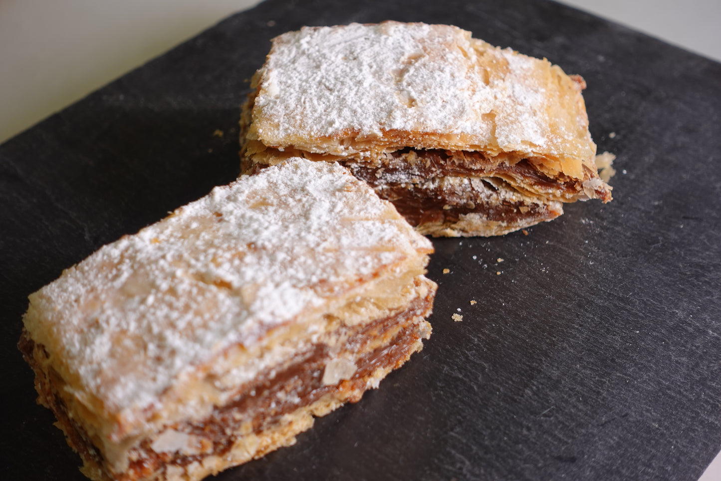 Milojas de hojaldre de mantequilla con dulce de leche